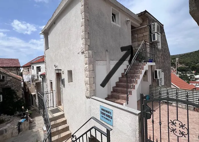 Apartments Tudor Nikola