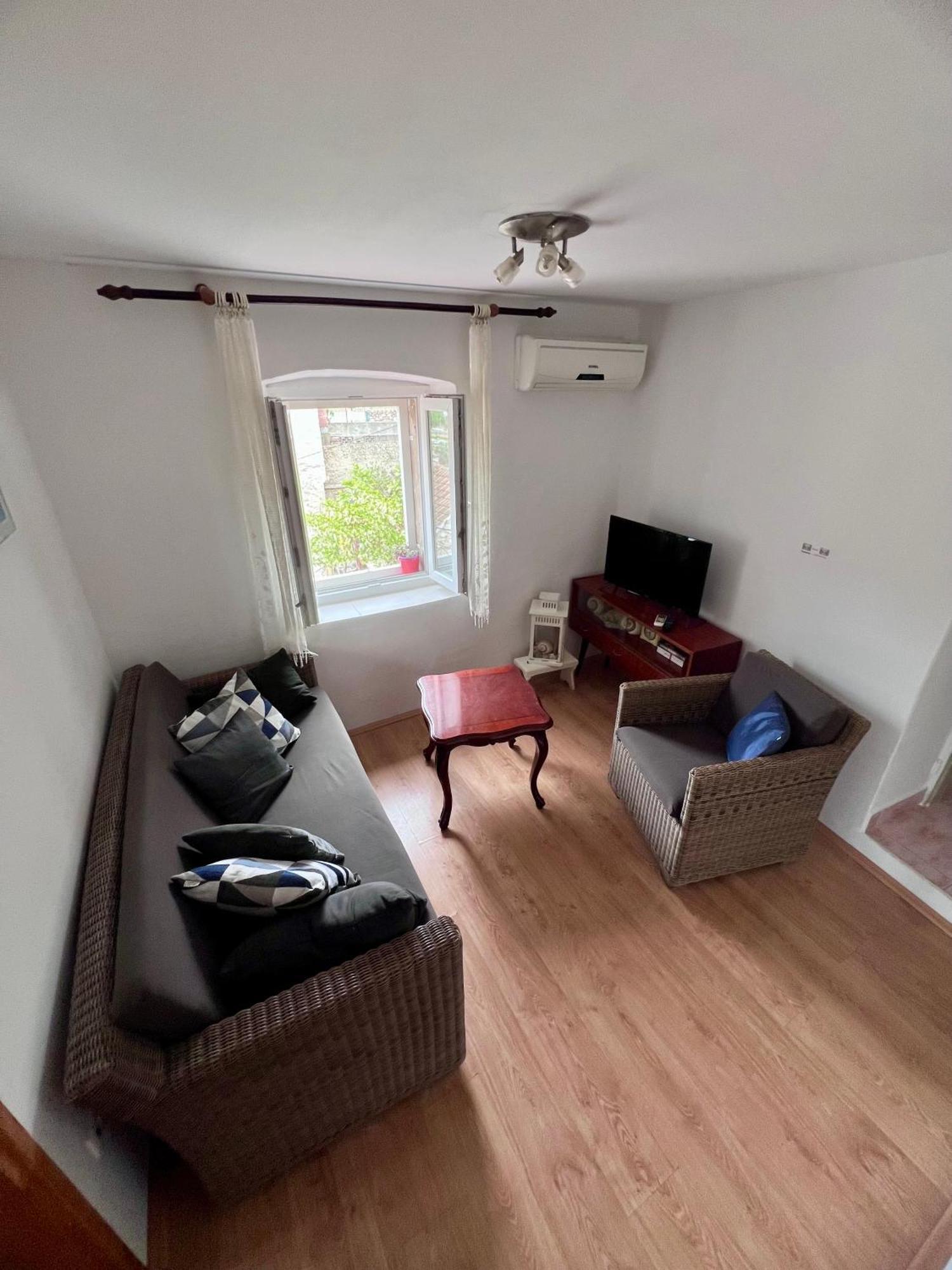Apartment Tudor Nikola