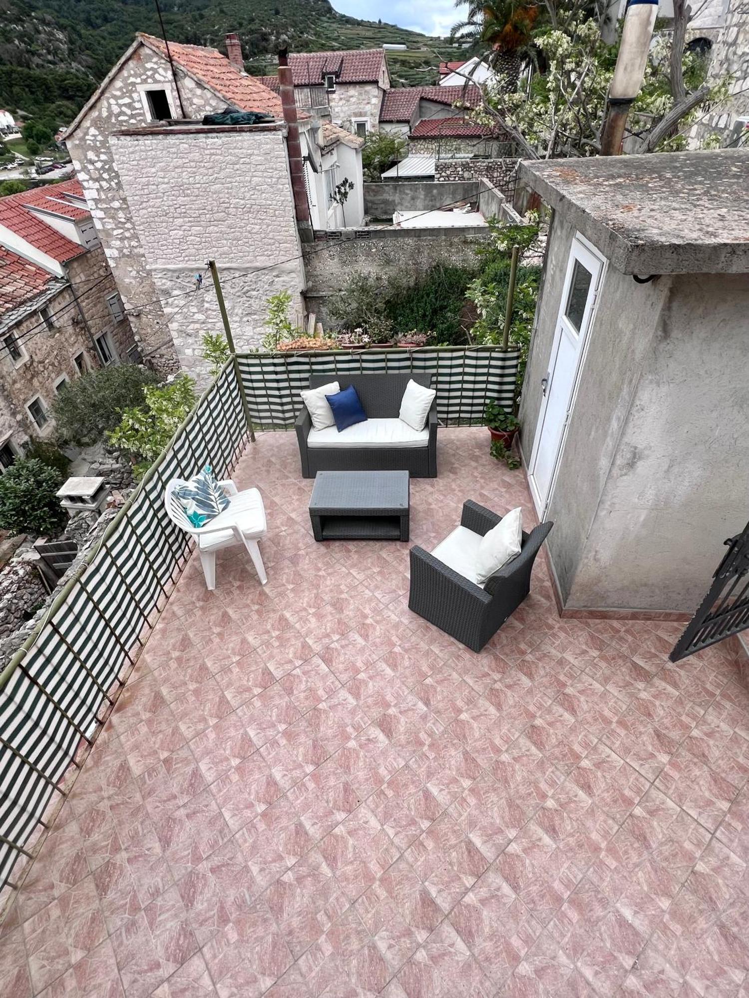 Apartment Tudor Nikola *